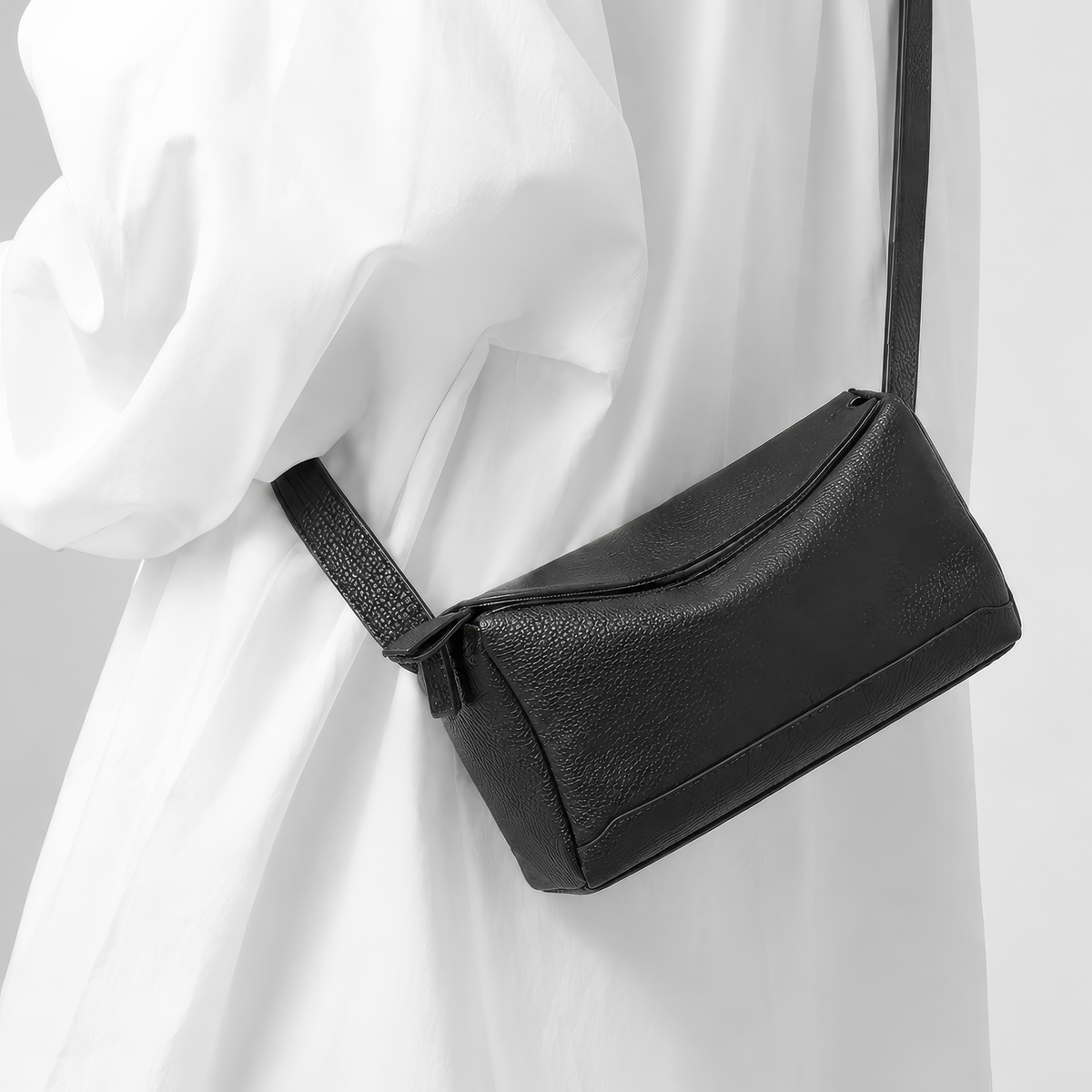 BOX Shoulder Bag